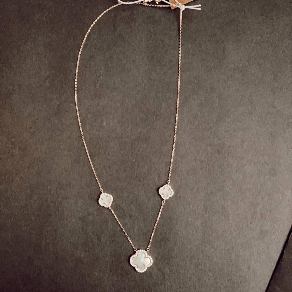 Super cute necklace
